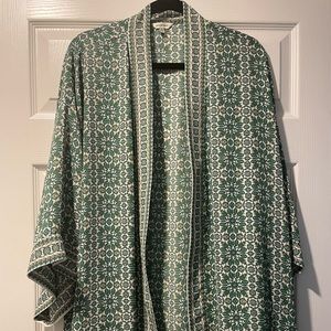 Max Studio Green Topper Shawl